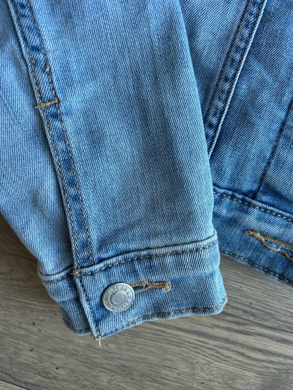 Levis light blue